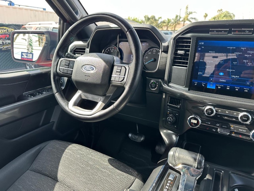 Ford F-150 Vehicle Full-screen Gallery Image 24