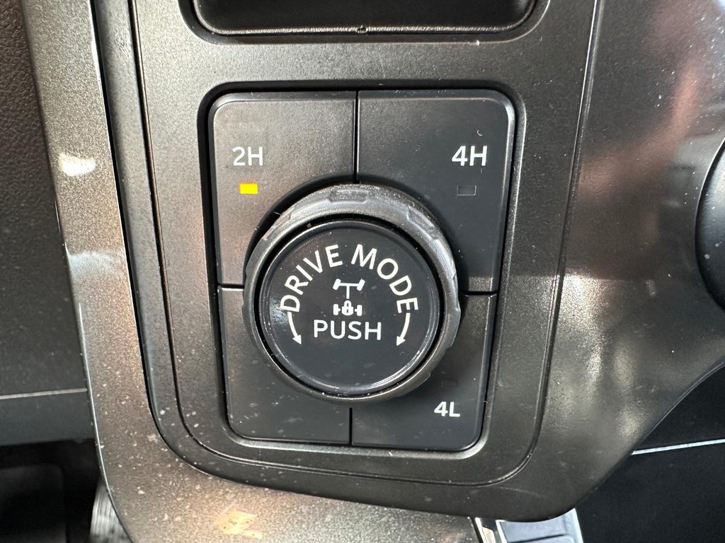 Ford F-150 Vehicle Full-screen Gallery Image 39