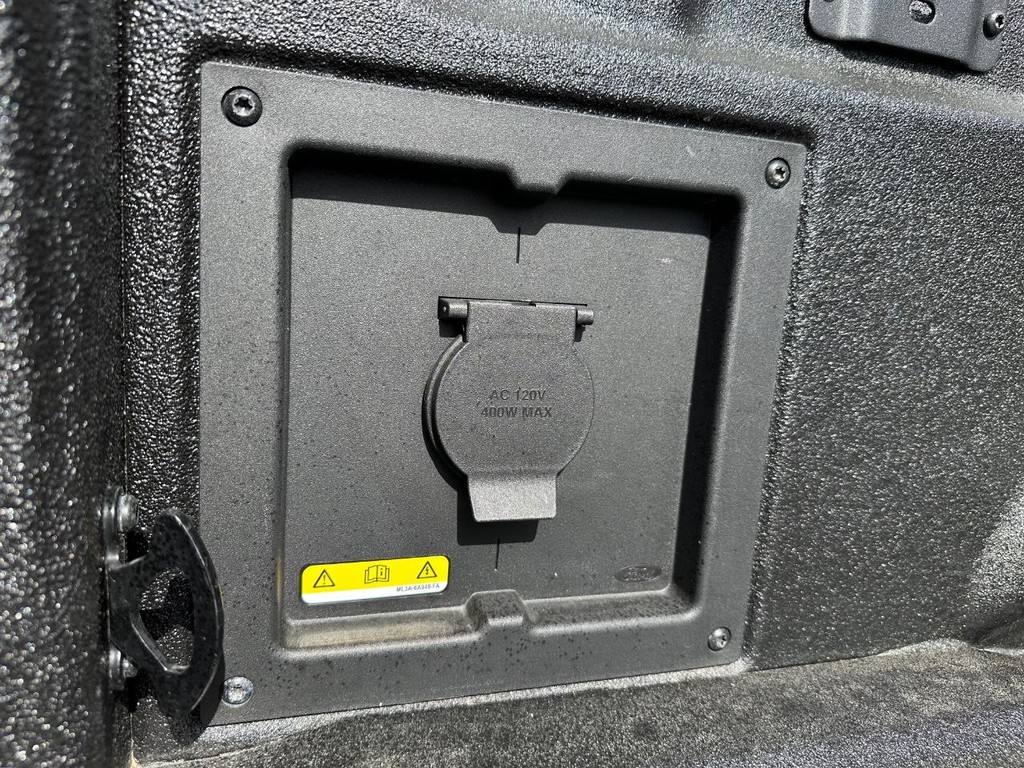 Ford F-150 Vehicle Full-screen Gallery Image 50