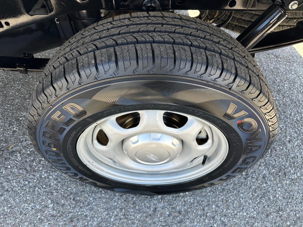 Ford F-150 Vehicle Full-screen Gallery Image 38