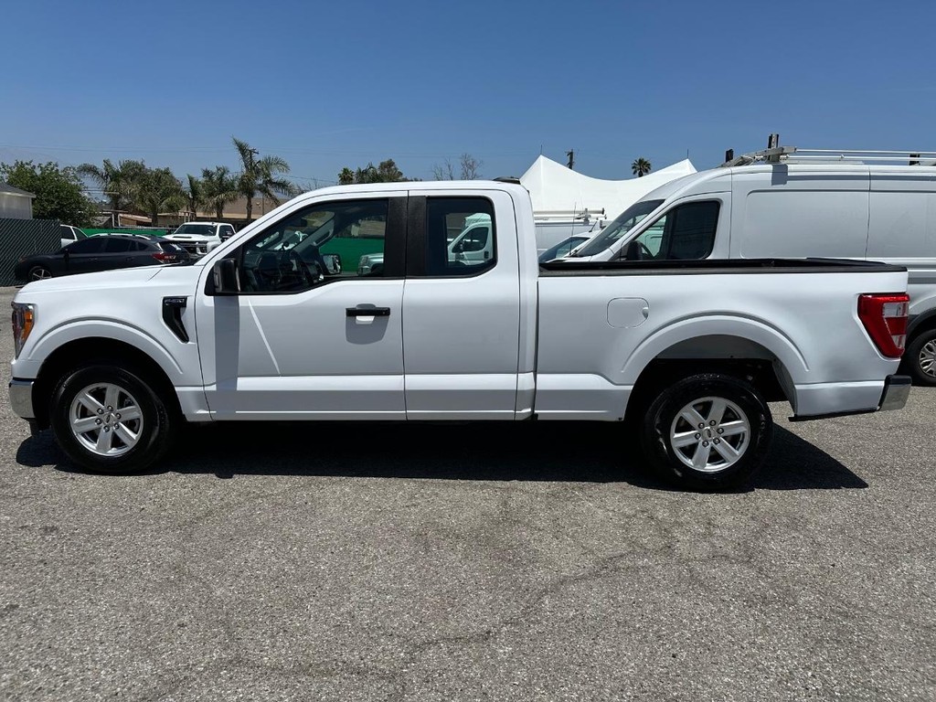 Ford F-150 Vehicle Full-screen Gallery Image 11