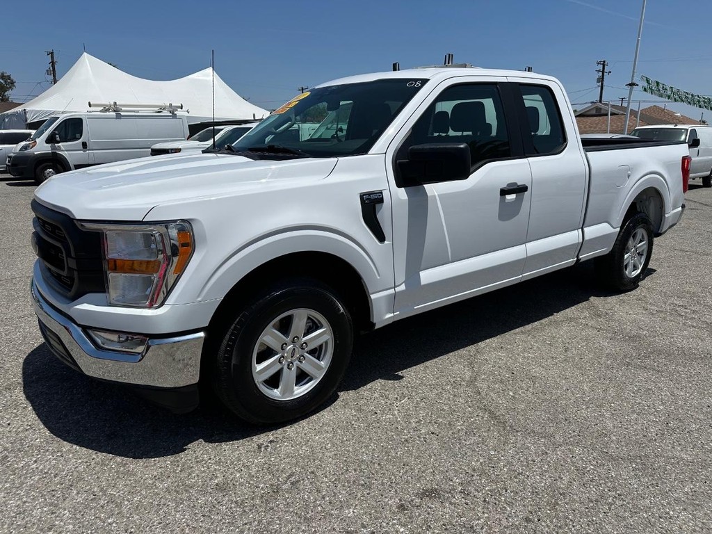 Ford F-150 Vehicle Full-screen Gallery Image 12