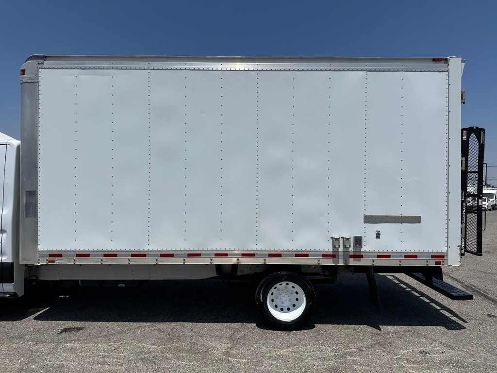 2019 Ford Transit photo 8