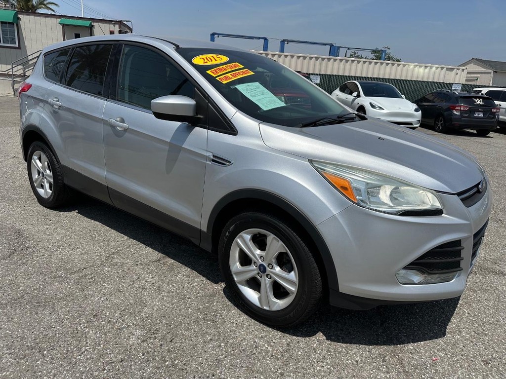 2015 Ford Escape SE photo 2