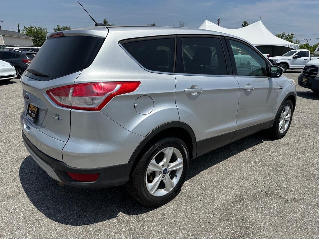 2015 Ford Escape SE photo 4