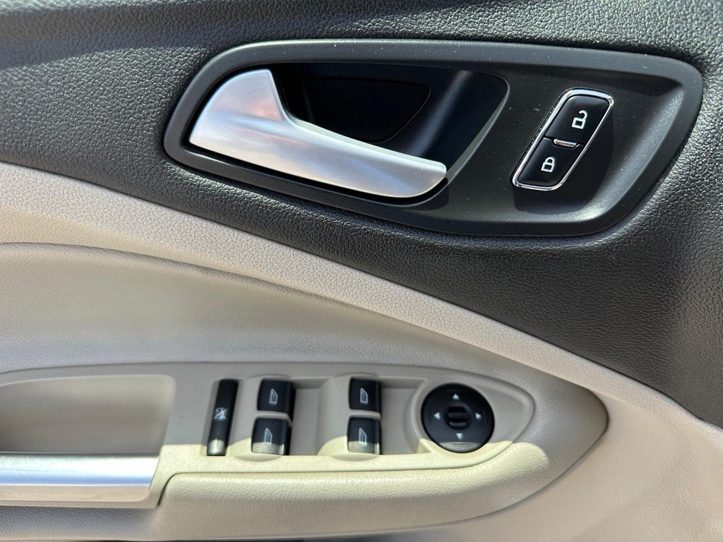 2015 Ford Escape SE photo 27