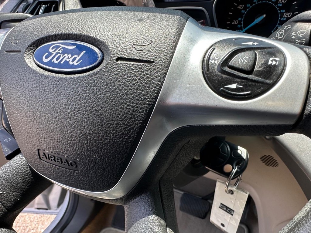 2015 Ford Escape SE photo 30