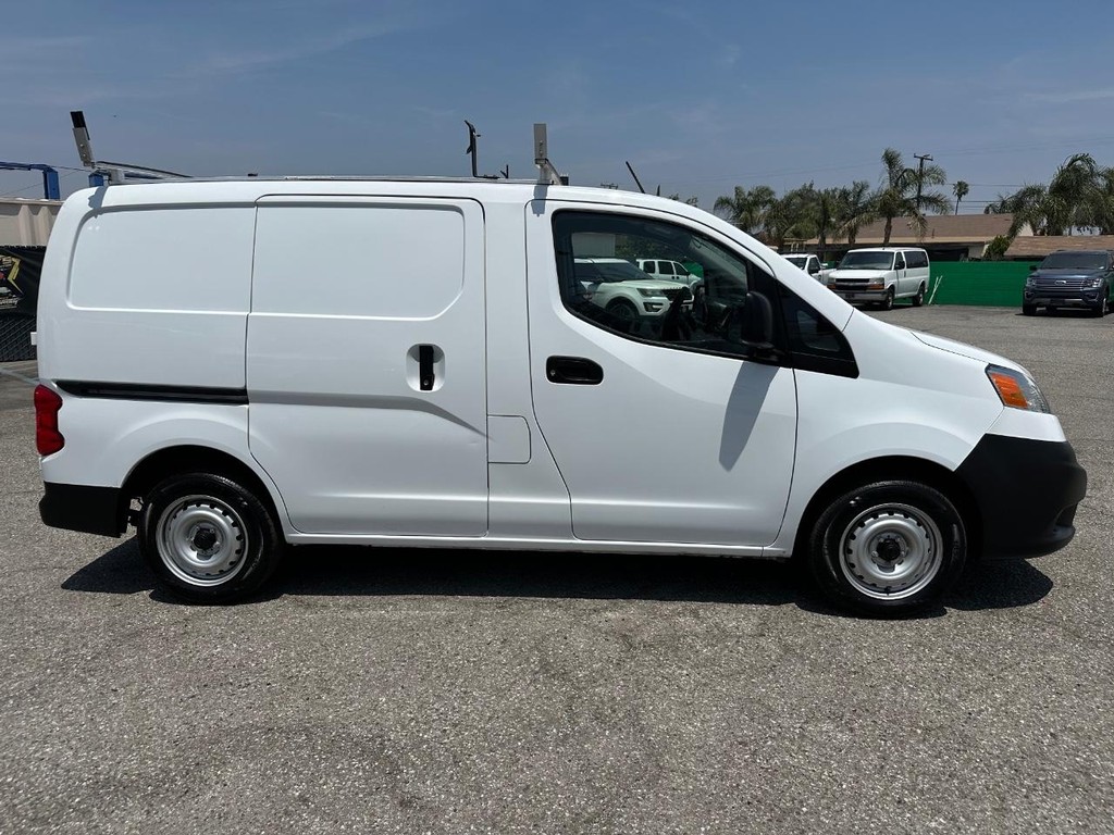 2019 Nissan NV200 photo 2