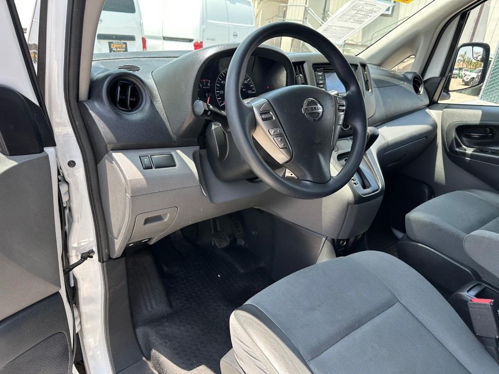 2019 Nissan NV200 photo 19