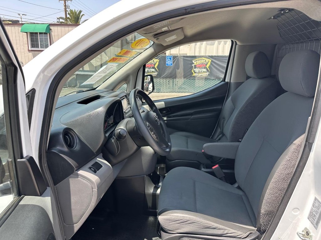 2019 Nissan NV200 photo 20