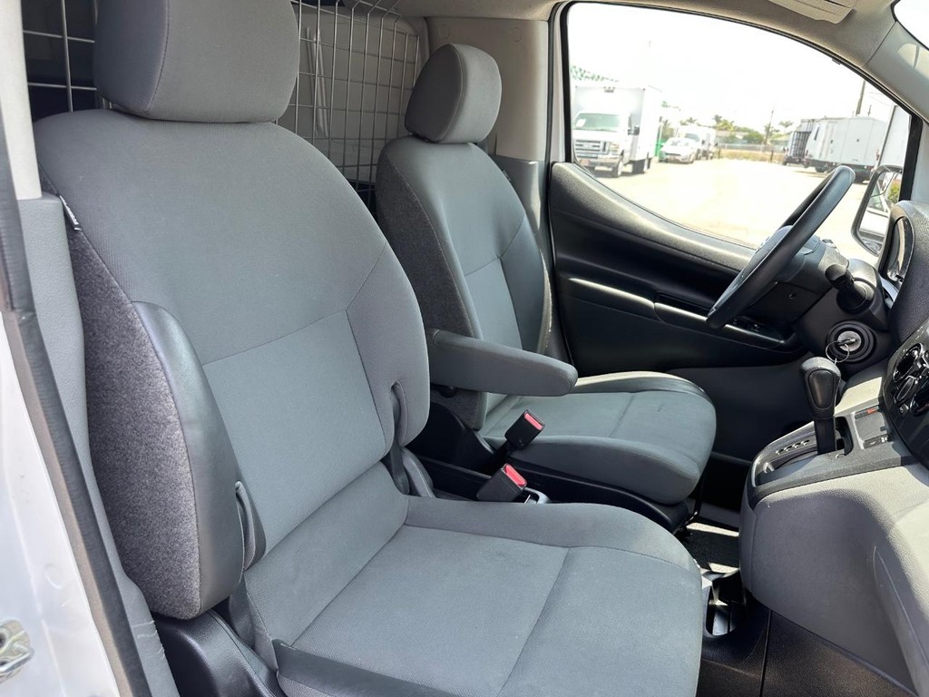 2019 Nissan NV200 photo 25