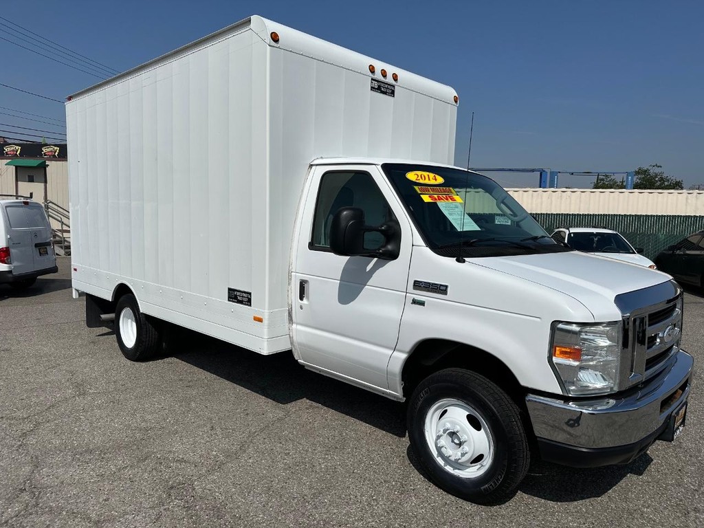 2014 Ford E-350 photo 2