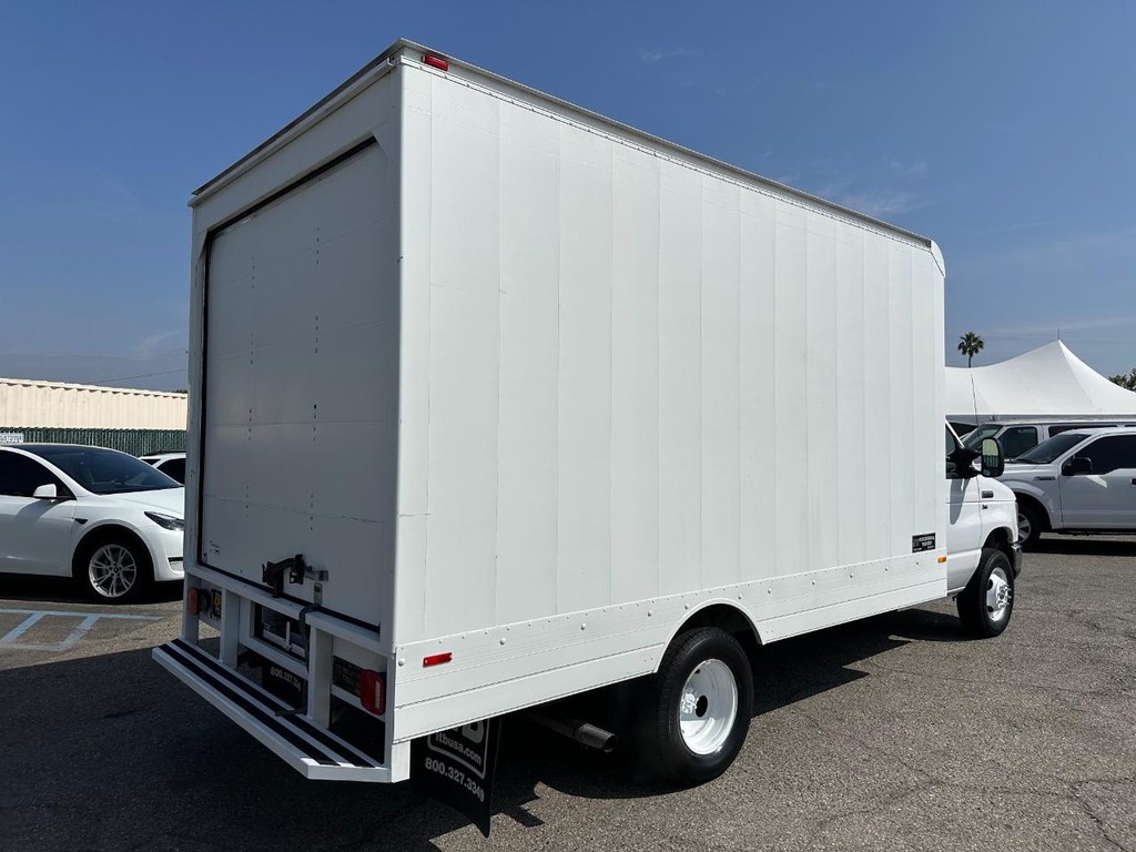 2014 Ford E-350 photo 4