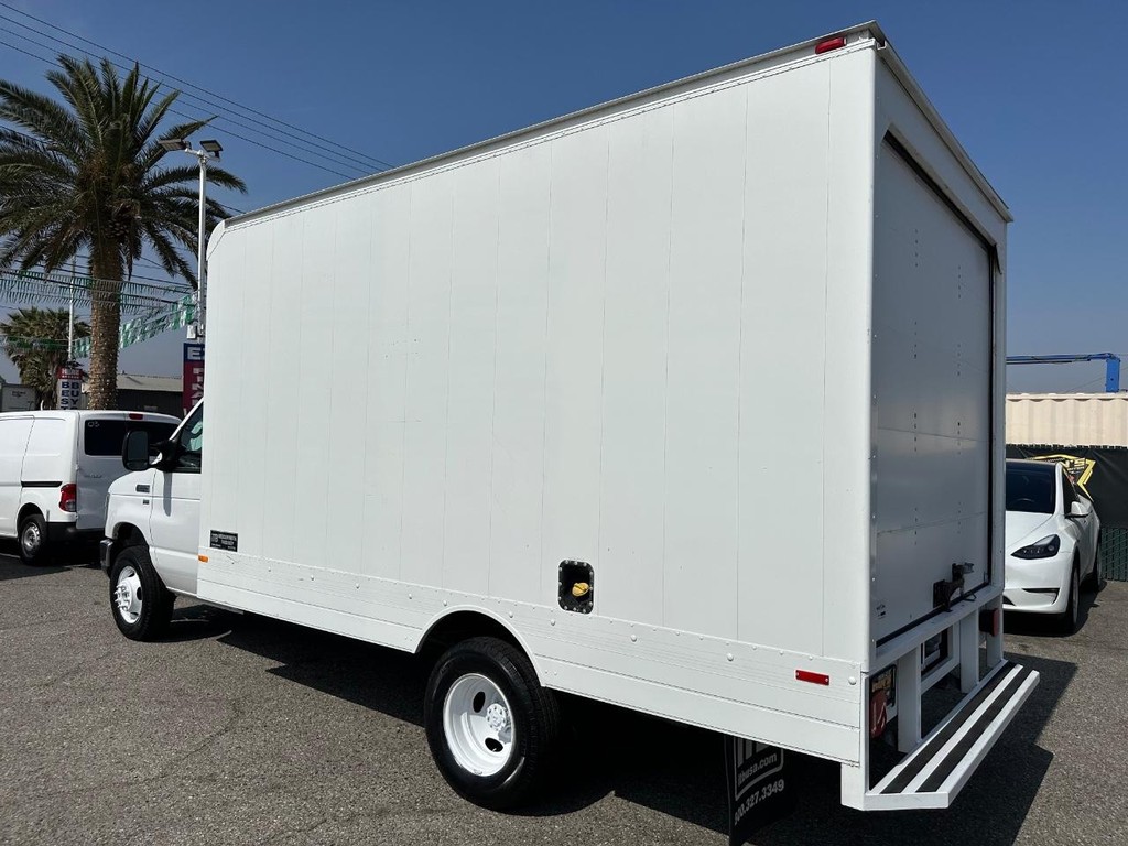 2014 Ford E-350 photo 6