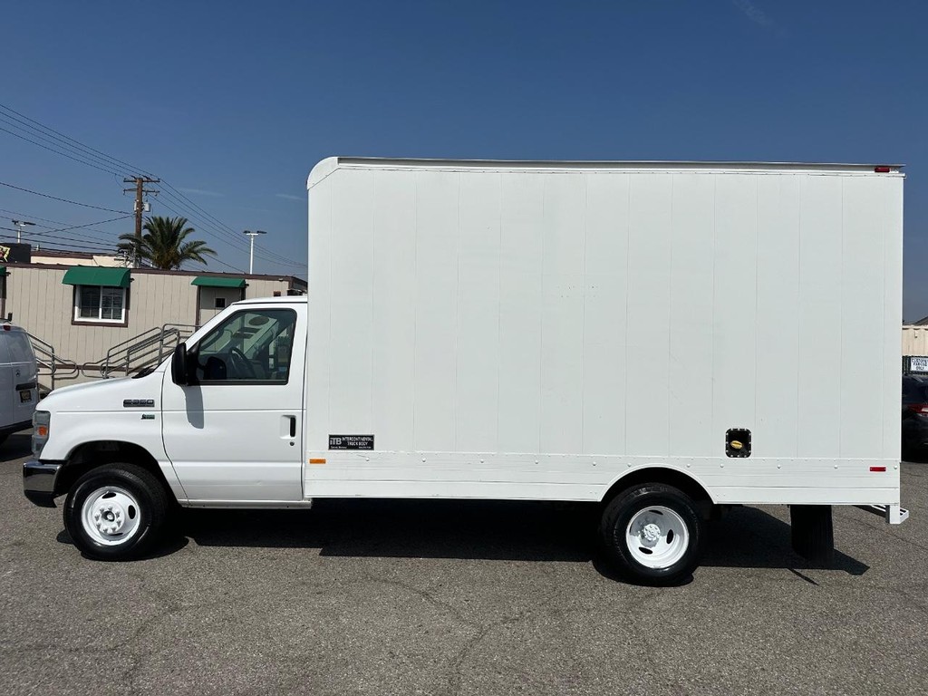2014 Ford E-350 photo 7