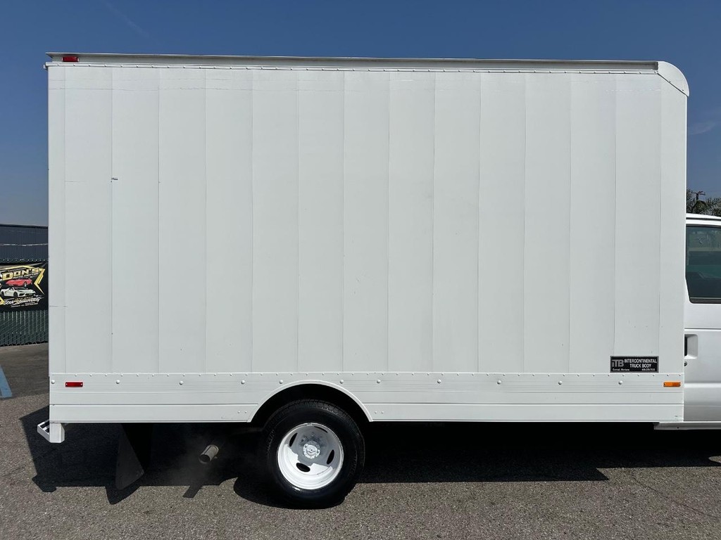 2014 Ford E-350 photo 10