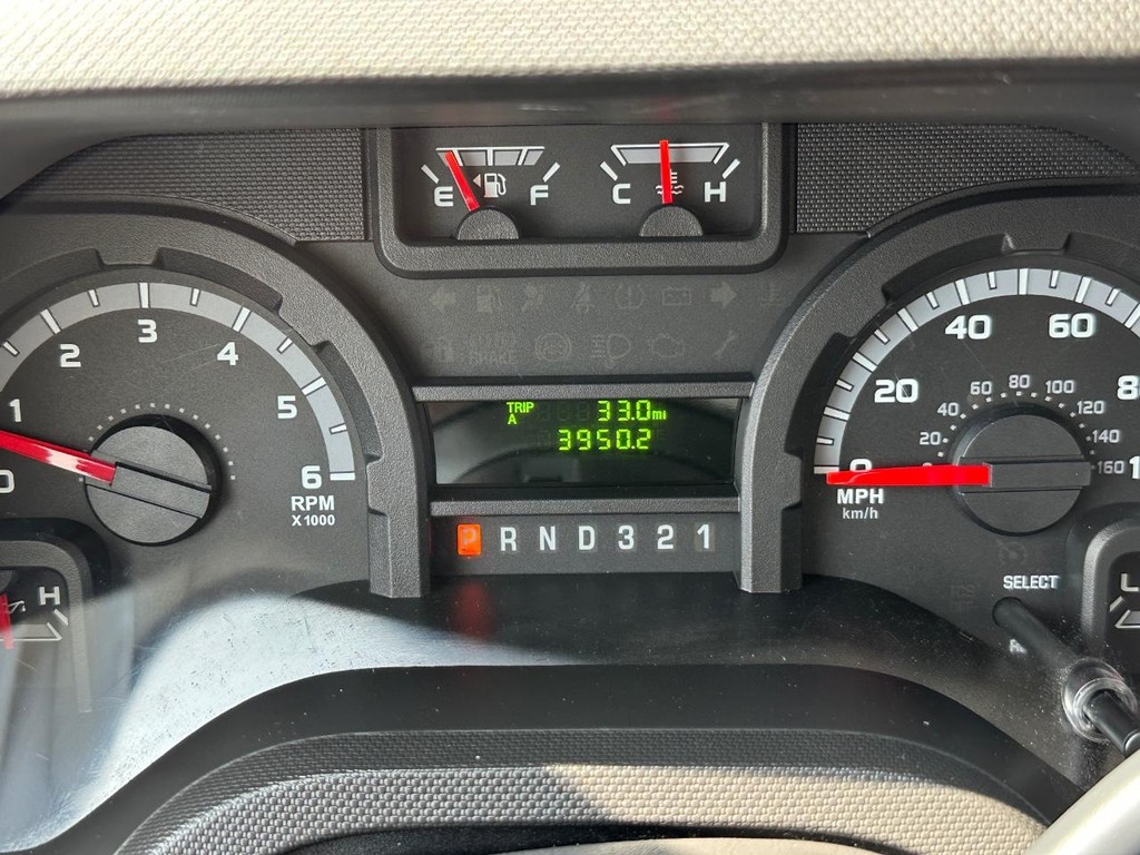 2014 Ford E-350 photo 25