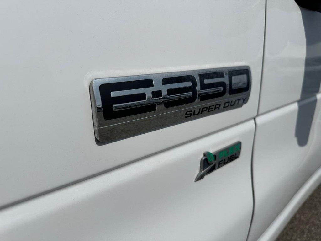 2014 Ford E-350 photo 28