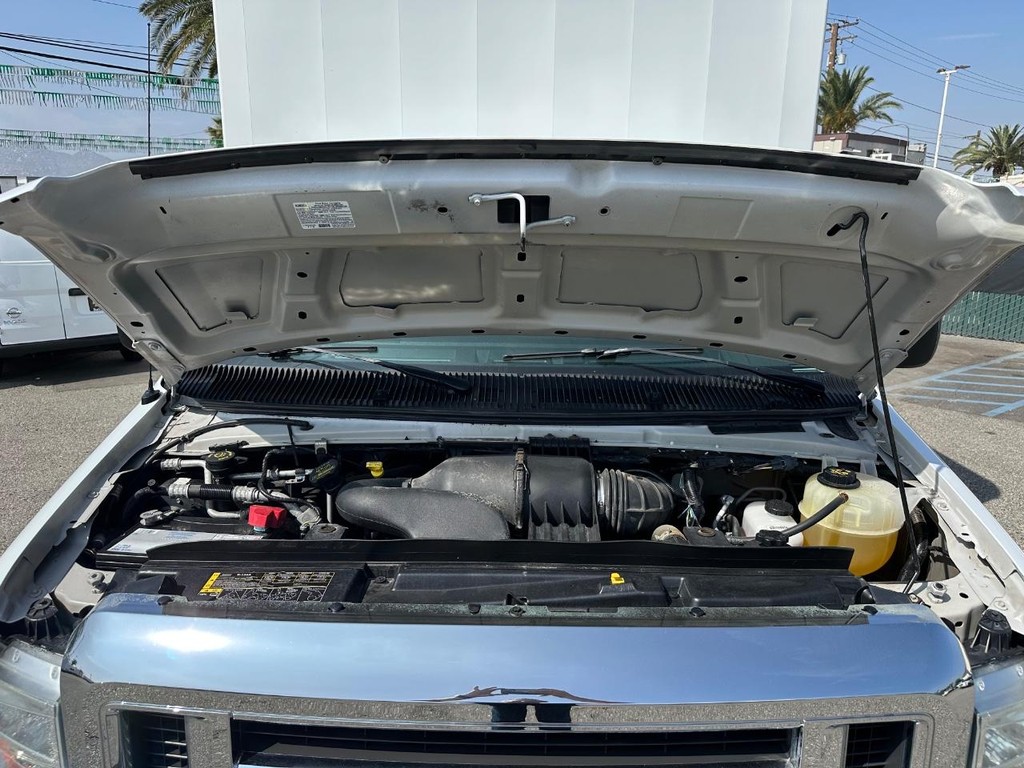 2014 Ford E-350 photo 30