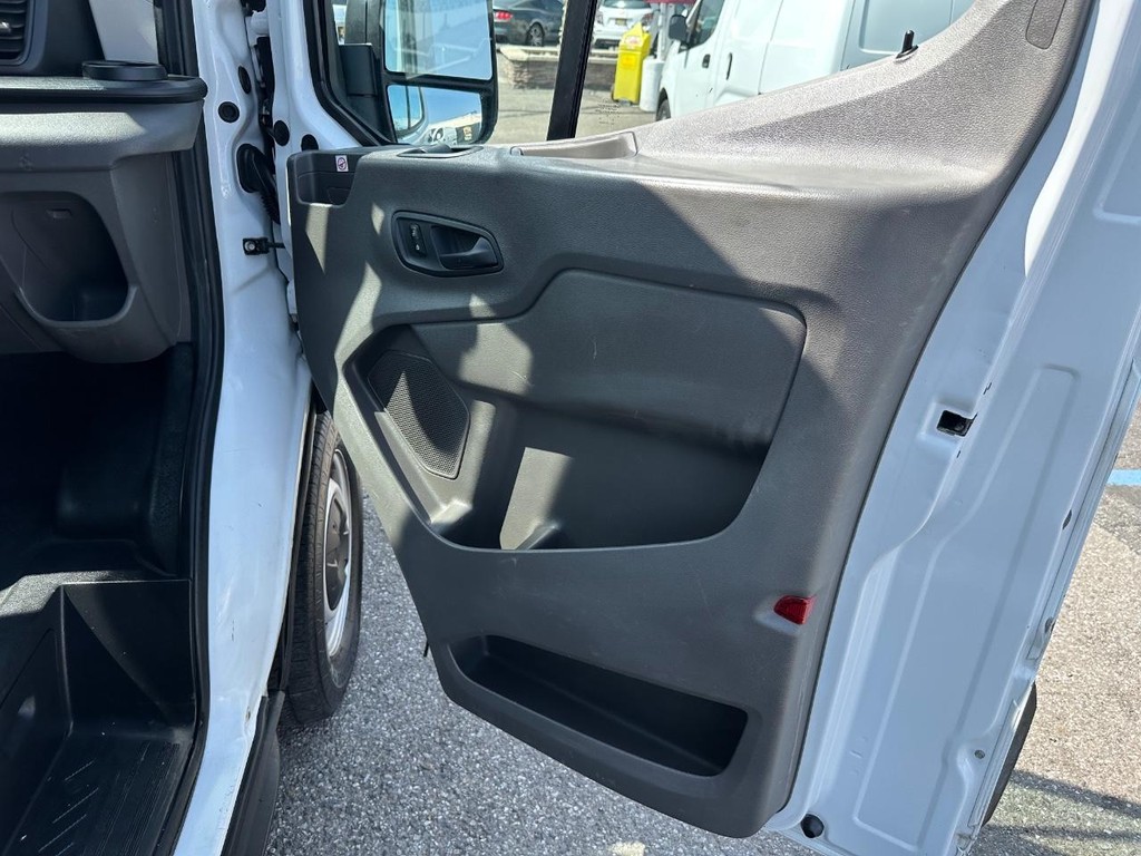 2020 Ford Transit photo 15