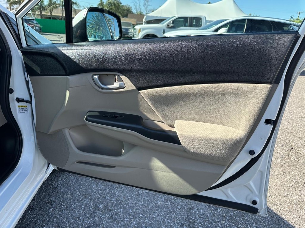2013 Honda Civic LX photo 14