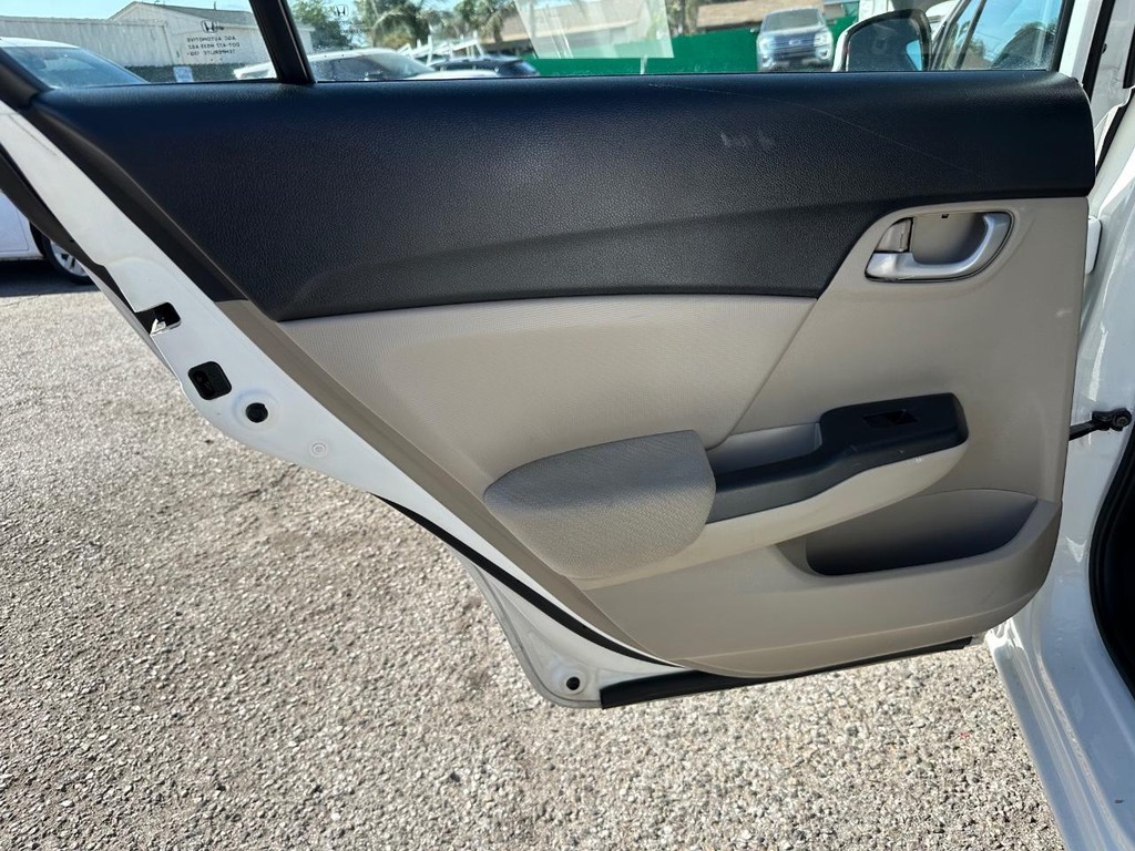 2013 Honda Civic LX photo 25