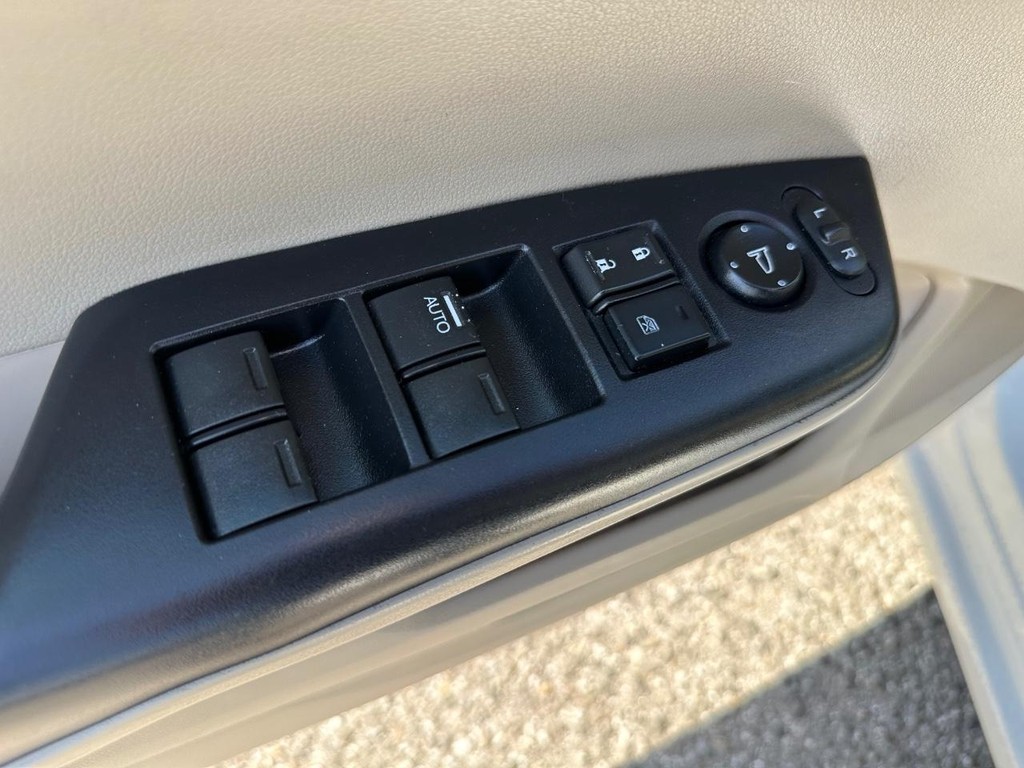 2013 Honda Civic LX photo 27