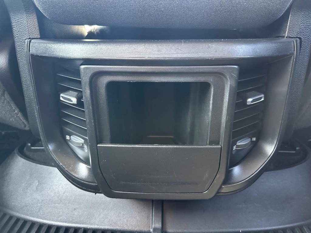 2020 Ram 1500 photo 24