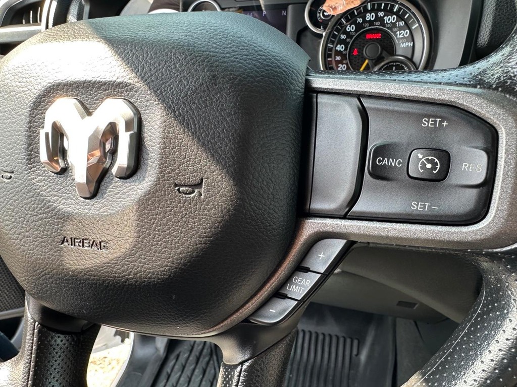 2020 Ram 1500 photo 38