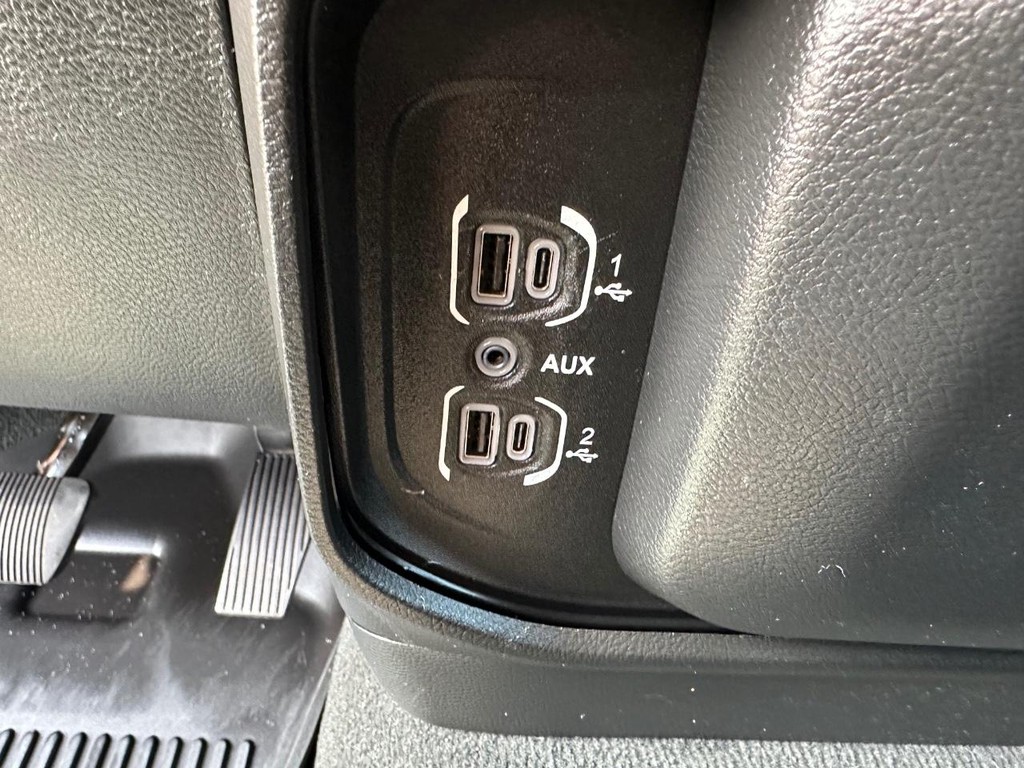 2020 Ram 1500 photo 42