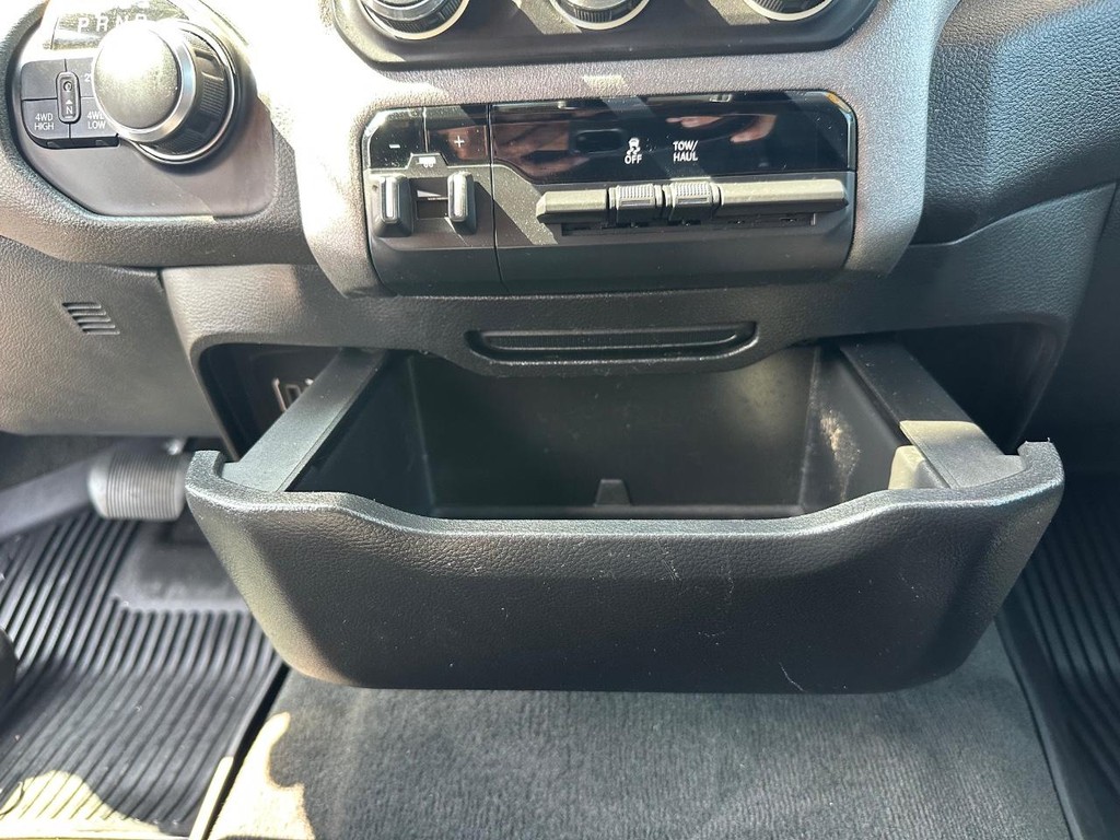 2020 Ram 1500 photo 43