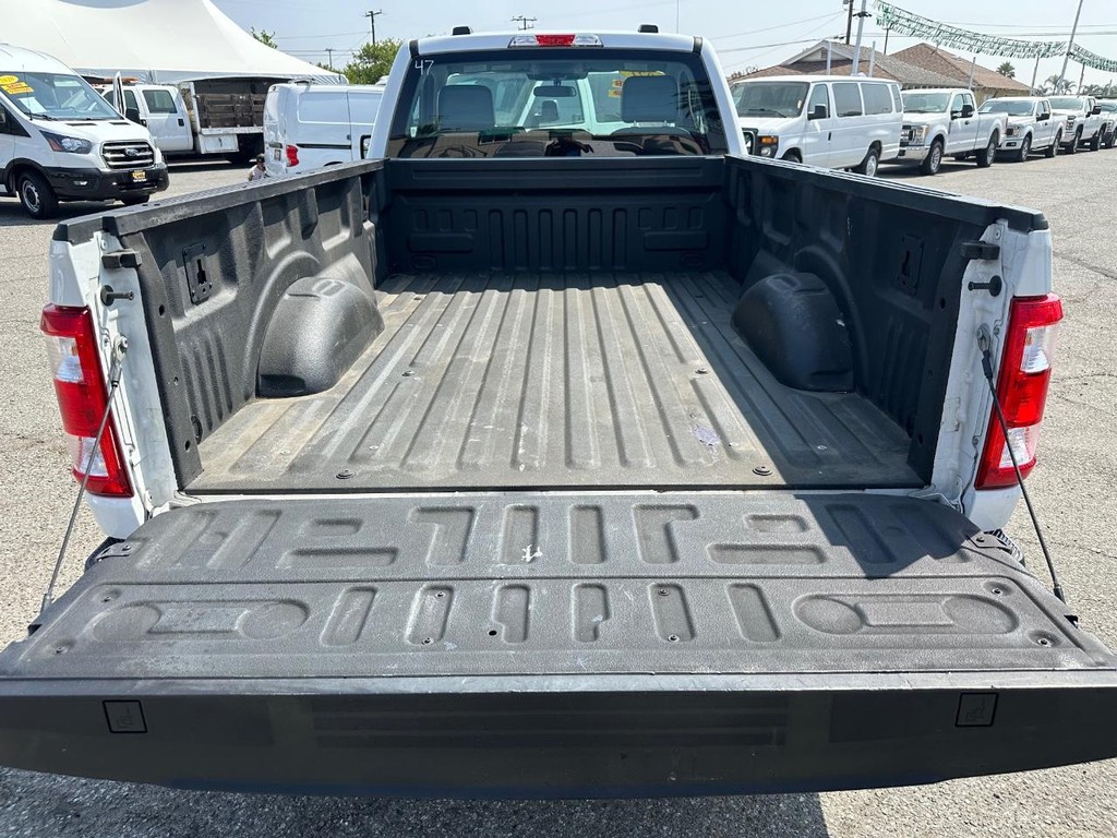 Ford F-150 Vehicle Full-screen Gallery Image 34