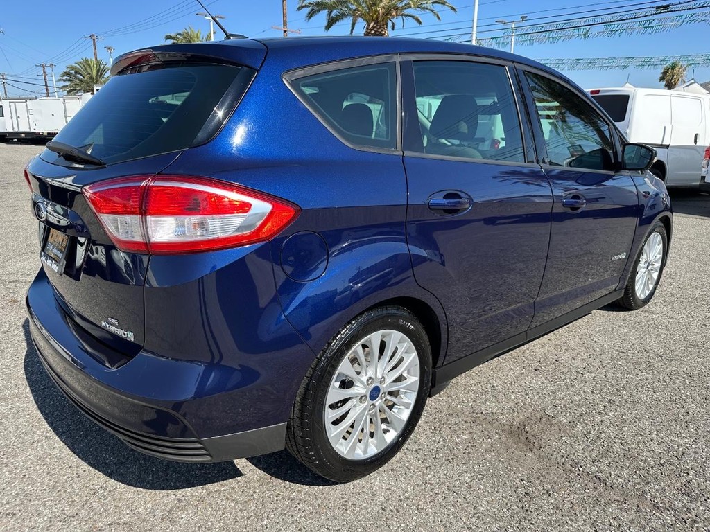 2017 Ford C-Max Hybrid SE photo 4