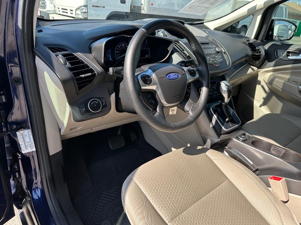 2017 Ford C-Max Hybrid SE photo 11
