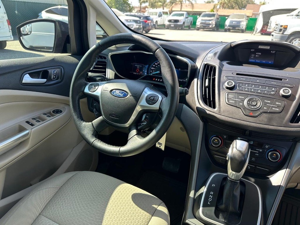 2017 Ford C-Max Hybrid SE photo 19