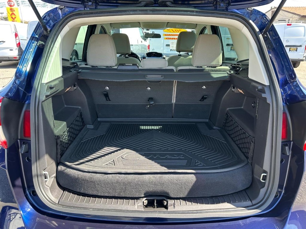 2017 Ford C-Max Hybrid SE photo 33