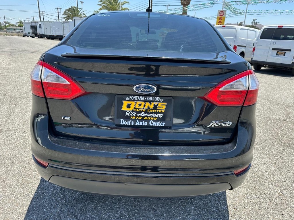 2015 Ford Fiesta SE photo 5