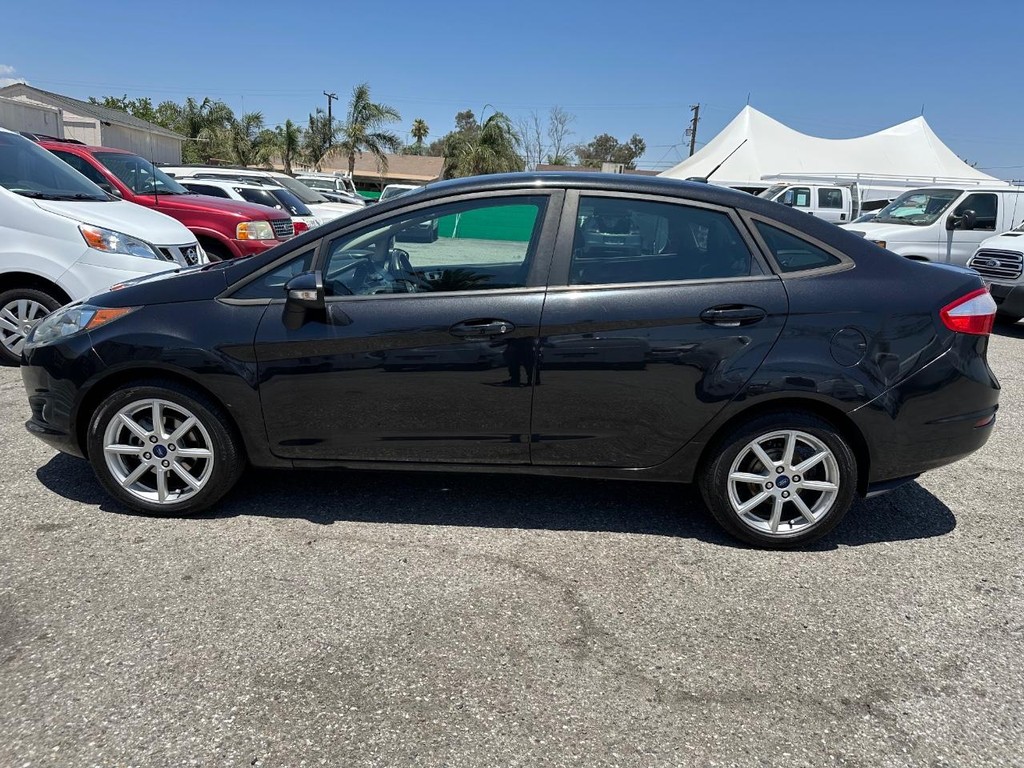 2015 Ford Fiesta SE photo 7