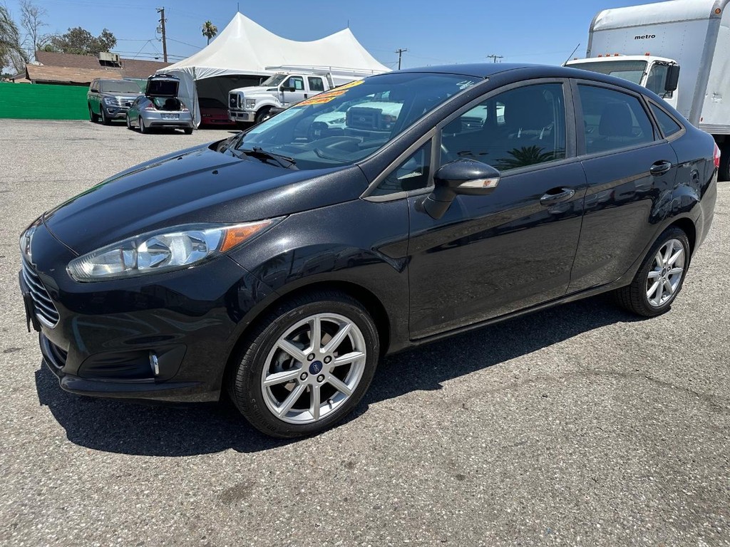2015 Ford Fiesta SE photo 8