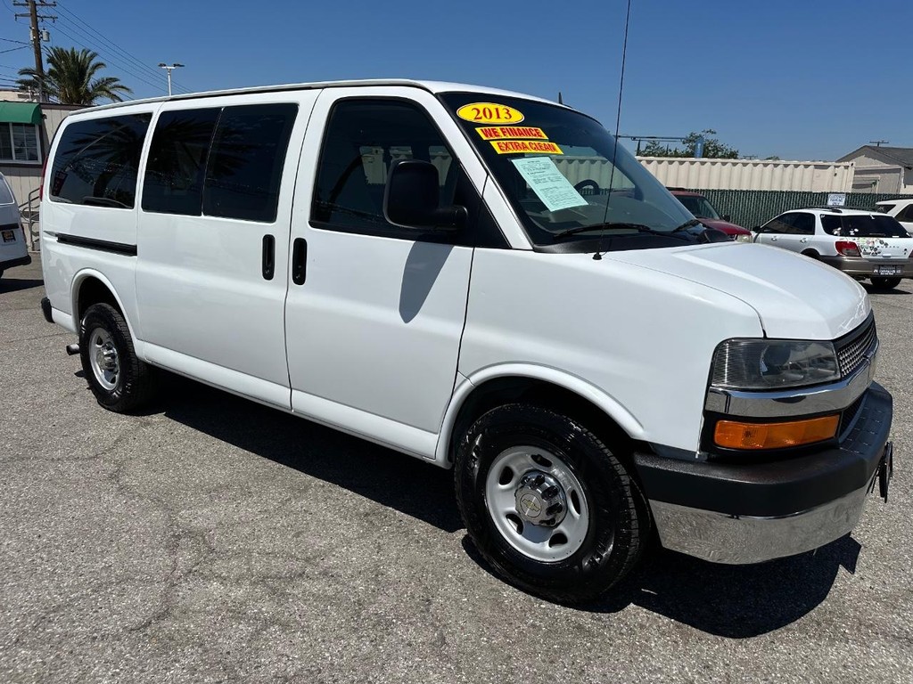 2013 Chevrolet Express 2500 LT photo 2