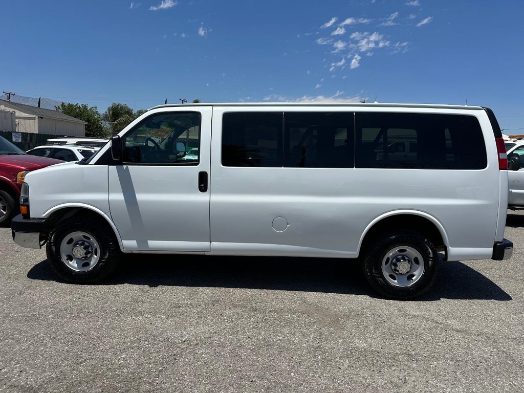 2013 Chevrolet Express 2500 LT photo 7