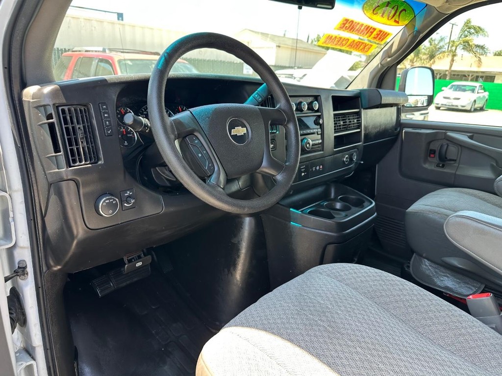 2013 Chevrolet Express 2500 LT photo 11