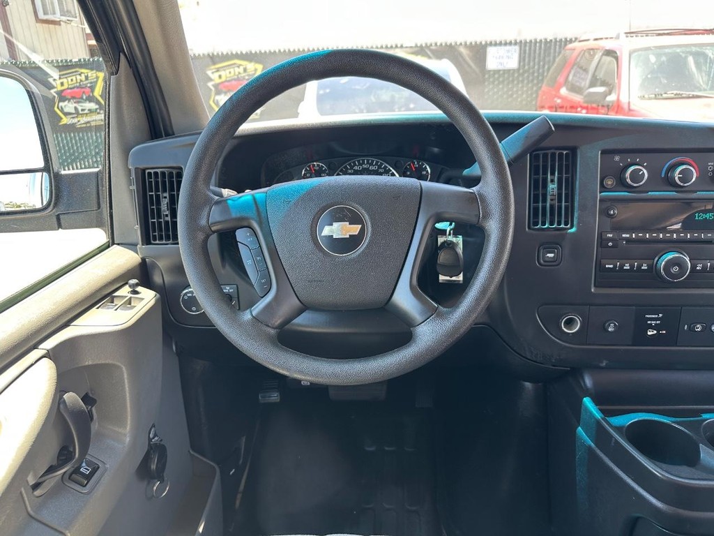 2013 Chevrolet Express 2500 LT photo 22