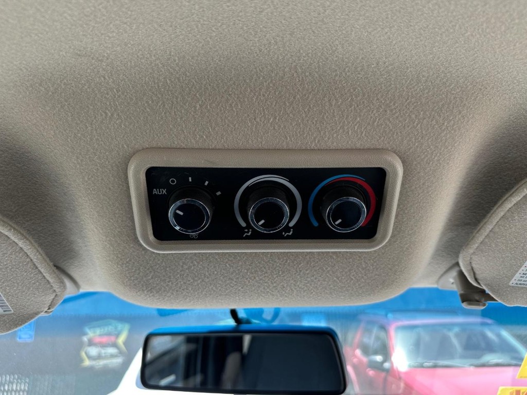 2013 Chevrolet Express 2500 LT photo 23