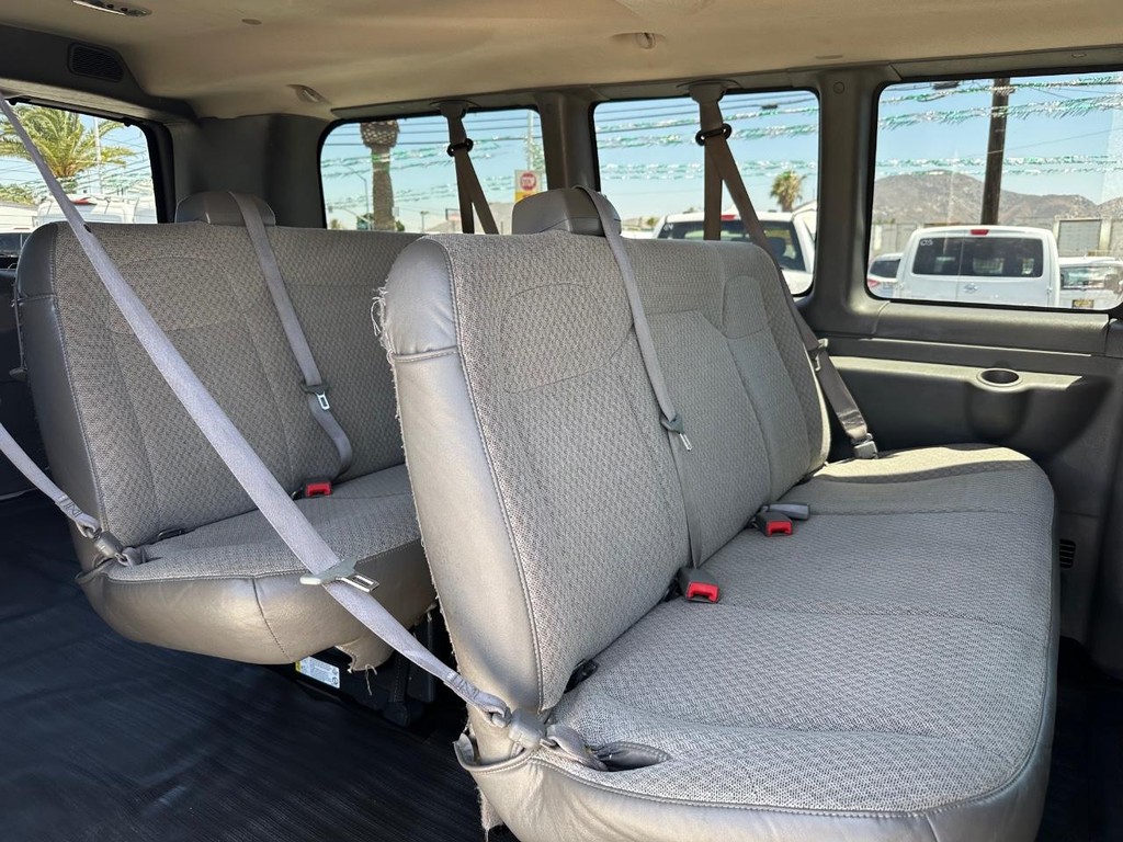 2013 Chevrolet Express 2500 LT photo 26
