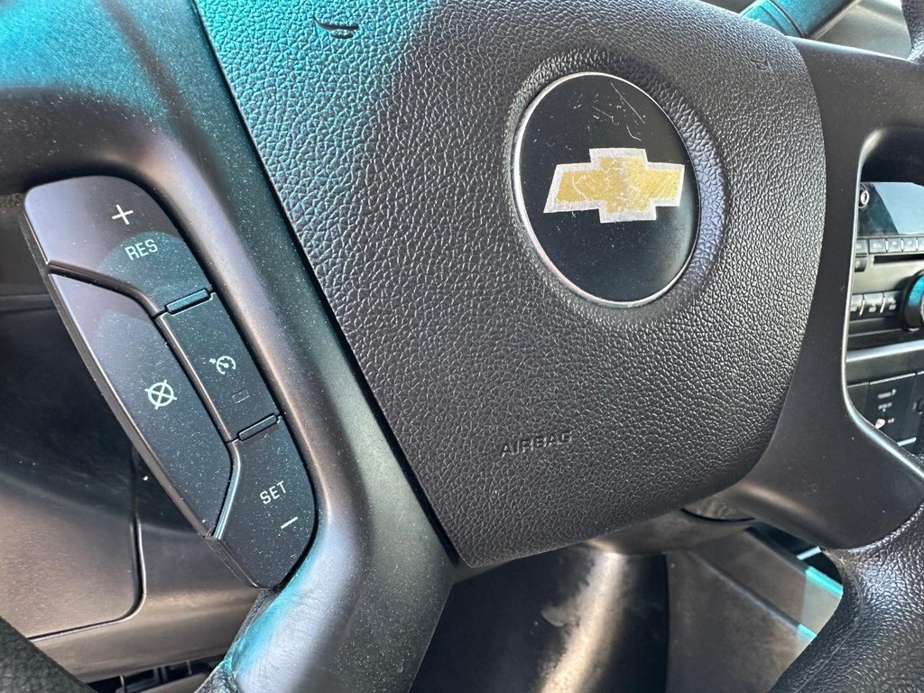 2013 Chevrolet Express 2500 LT photo 29