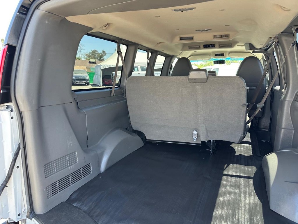2013 Chevrolet Express 2500 LT photo 33