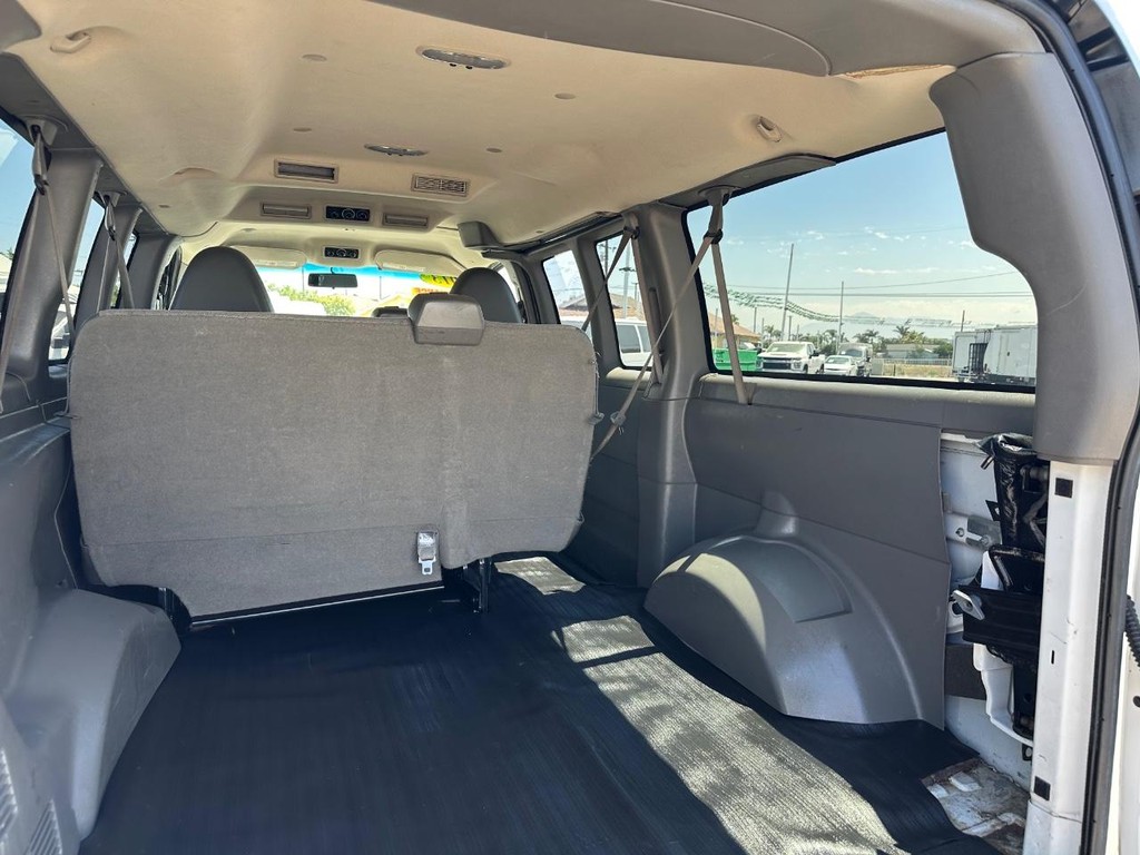 2013 Chevrolet Express 2500 LT photo 34