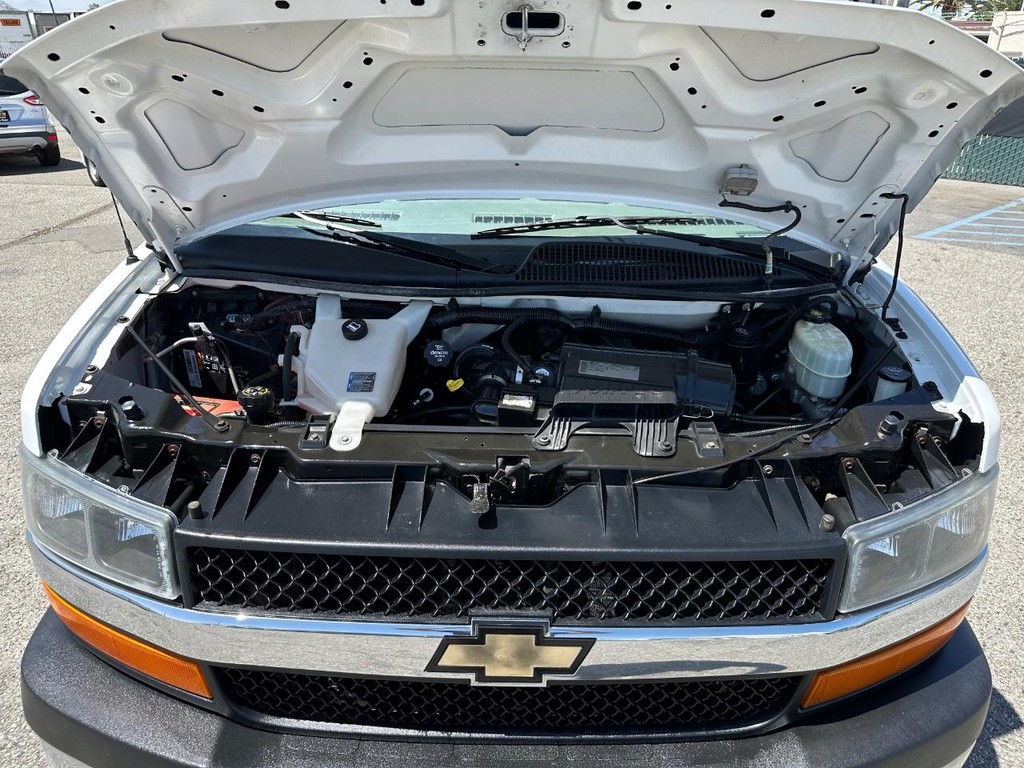 2013 Chevrolet Express 2500 LT photo 39