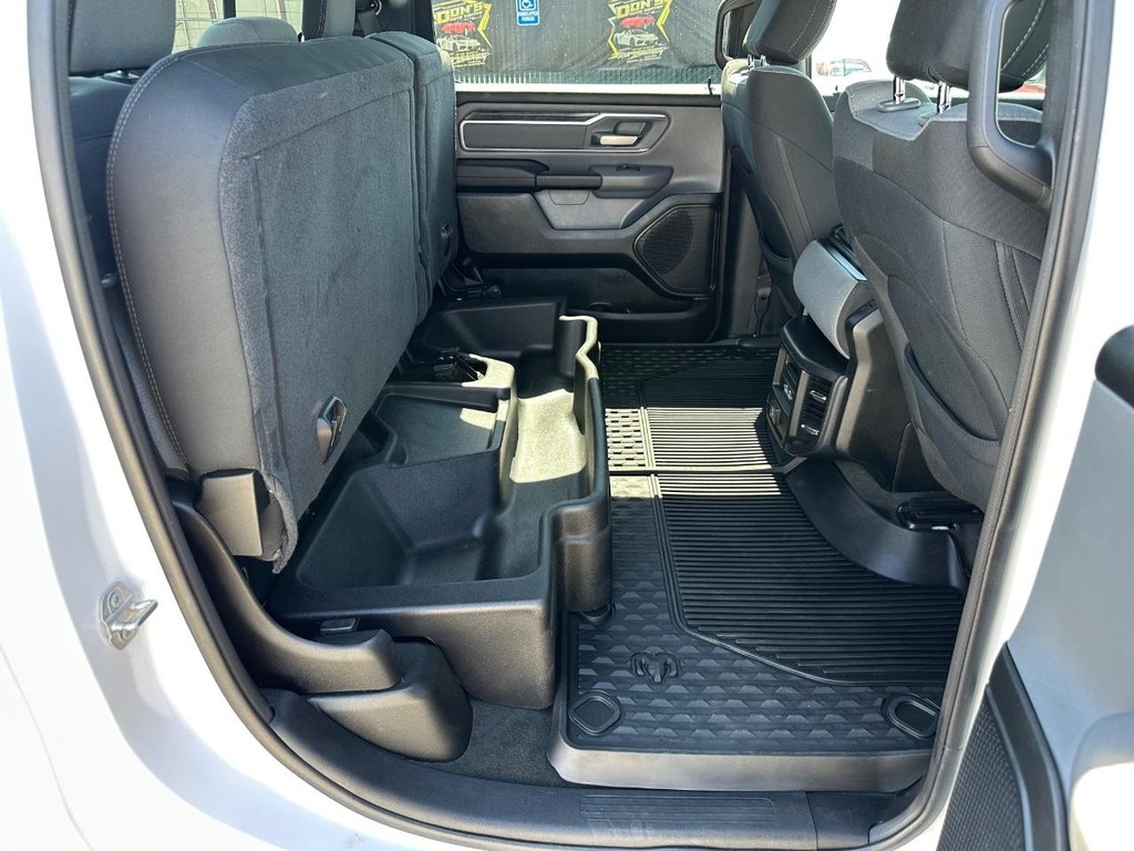 Ram 1500 Vehicle Full-screen Gallery Image 31